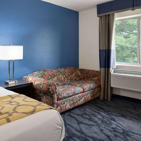 Baymont By Wyndham Swanton Hotel Exterior foto